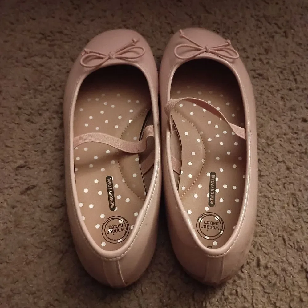 Wonder Nation Memory Foam Girls Patent Leather Flats Size 3 Tan PRE-OWNED